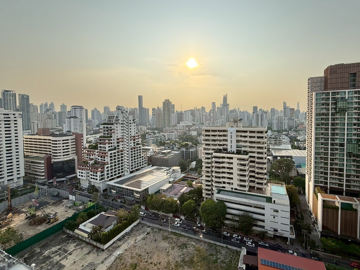 ให้เช่าคอนโดสุขุมวิท อโศก ทองหล่อ : Supalai Place Sukhumvit 39 - 2BR - 150sqm.