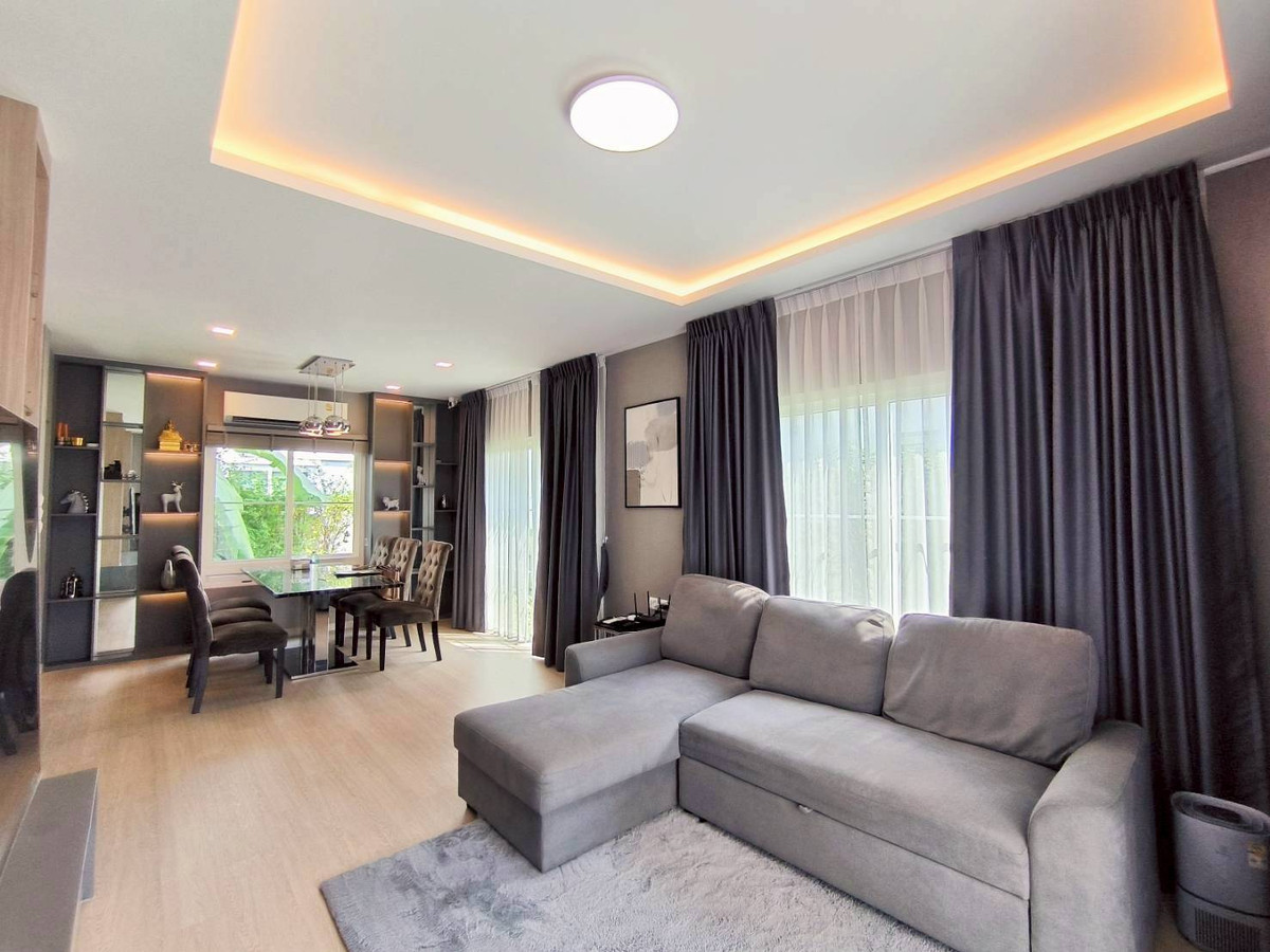 ขายบ้านพัฒนาการ ศรีนครินทร์ : ขายบ้านเดี่ยว 2 ชั้น 50.30 ตรว. Villaggio ศรีนครินทร์ ตำบลบางเมือง อำเภอเมืองสมุทรปราการ สมุทรปราการ ราคา 6,900,000 บาท