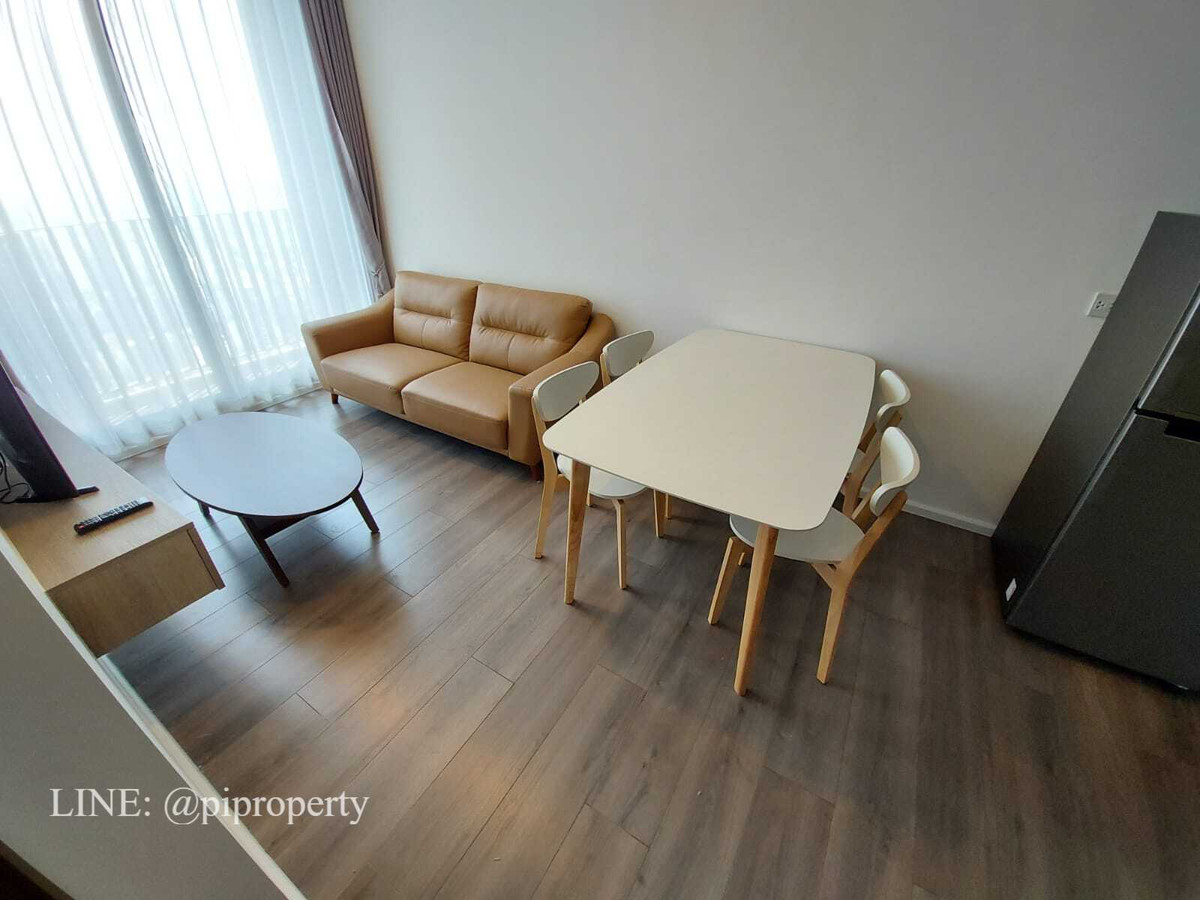 For RentCondoOnnut, Udomsuk : High floor 1 bedroom unit for rent in Whizdom Essence Sukhumvit, True Digital Park BTS Punnawithi station.