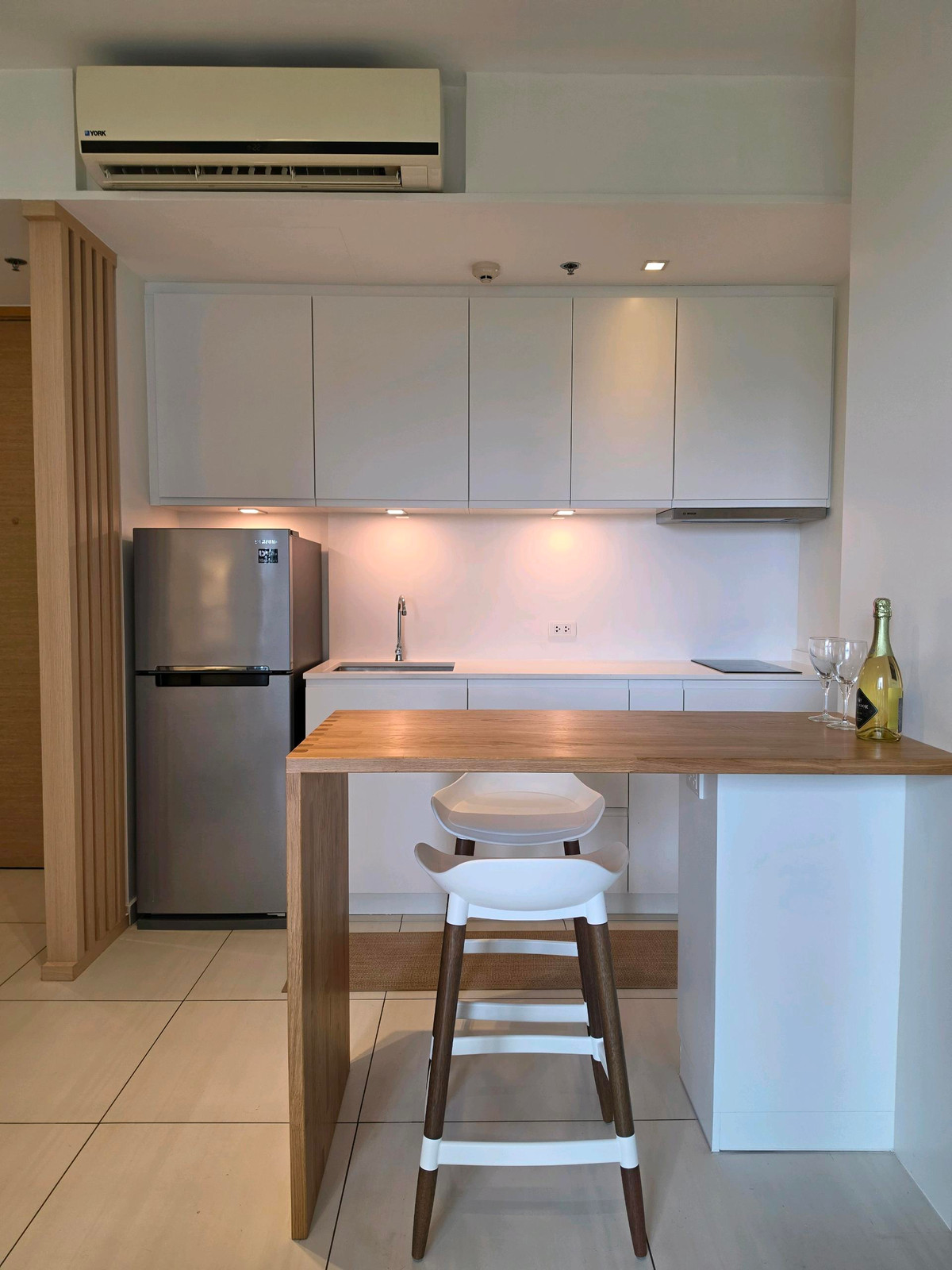 For RentCondoSukhumvit, Asoke, Thonglor : 🚩For Rent: The Loft Ekkamai / 45 Sqm. / Newly Renovated / 10 fl.