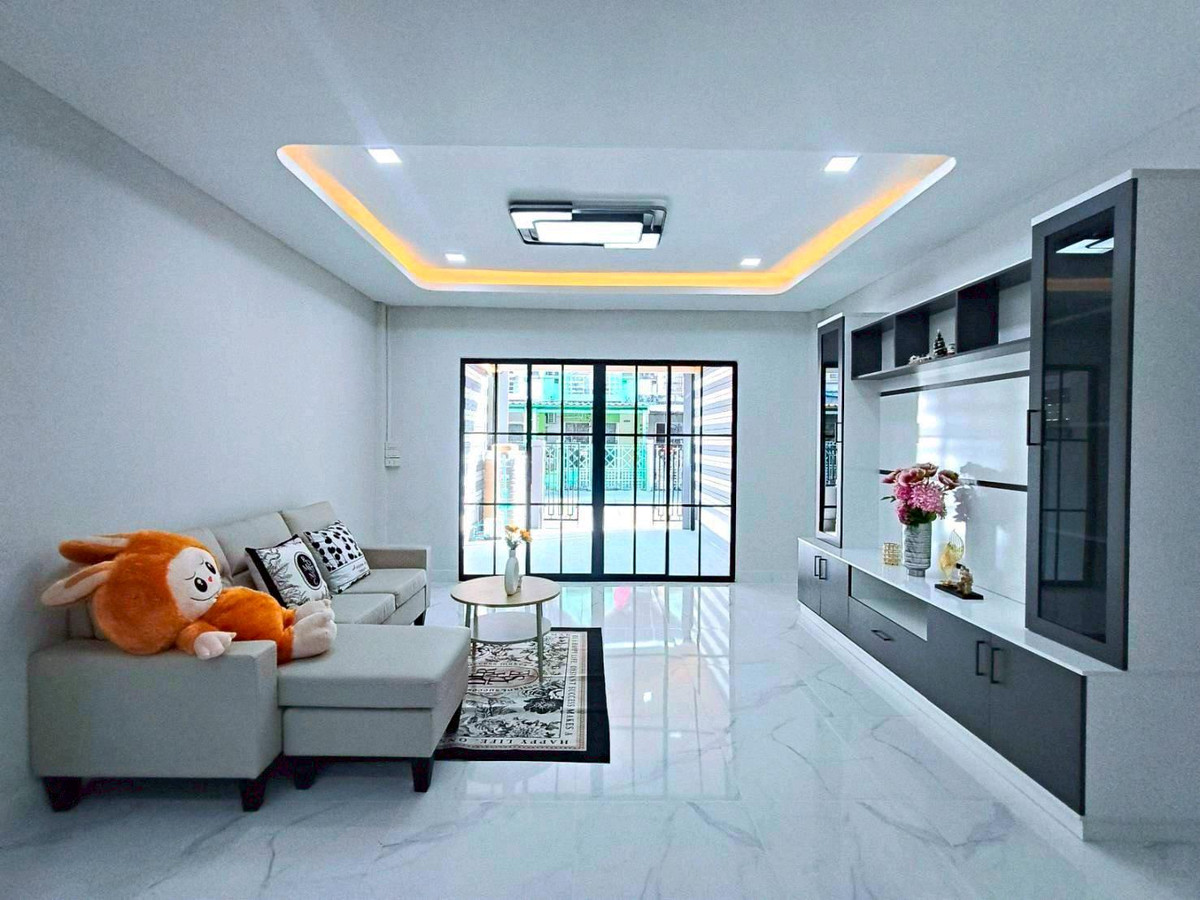 ขายทาวน์โฮมมีนบุรี-ร่มเกล้า : ขายทาวน์เฮ้าส์ 2 ชั้น หมู่บ้านพูนสินธานี 3 เคหะร่มเกล้า 64 รถไฟฟ้าสายสีส้ม-แยกมิสทีน ตลาดสดร่มเกล้า
ม.เทคโนโลยีพระจอมเกล้าเจ้าคุณทหาร ม.หัวเฉียว สนามบินสุวรรณภูมิ นิคมอุตสาหกรรมลาดกระบัง ตลาดหัวตะเข้  Airport Link