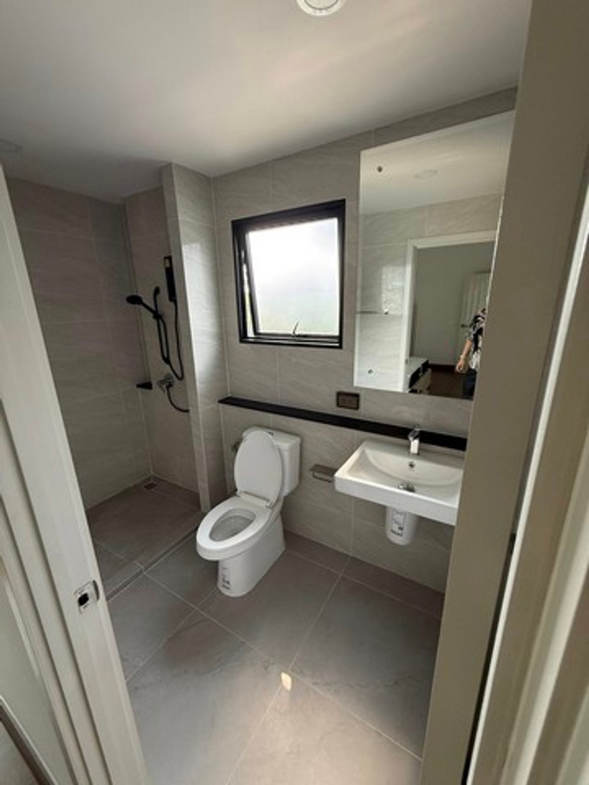 ให้เช่าบ้านบางนา แบริ่ง ลาซาล : HR3309ให้เช่าบ้านเดี่ยวหลังใหญ่ที่สุดในโครงการ – Britania บางนา-ศรีวารีแปลงมุม ติดสวนส่วนกลาง (Greenery View) | พื้นที่ 255 ตร.ม. พร้อมอยู่ & ครบวงจรที่สุด