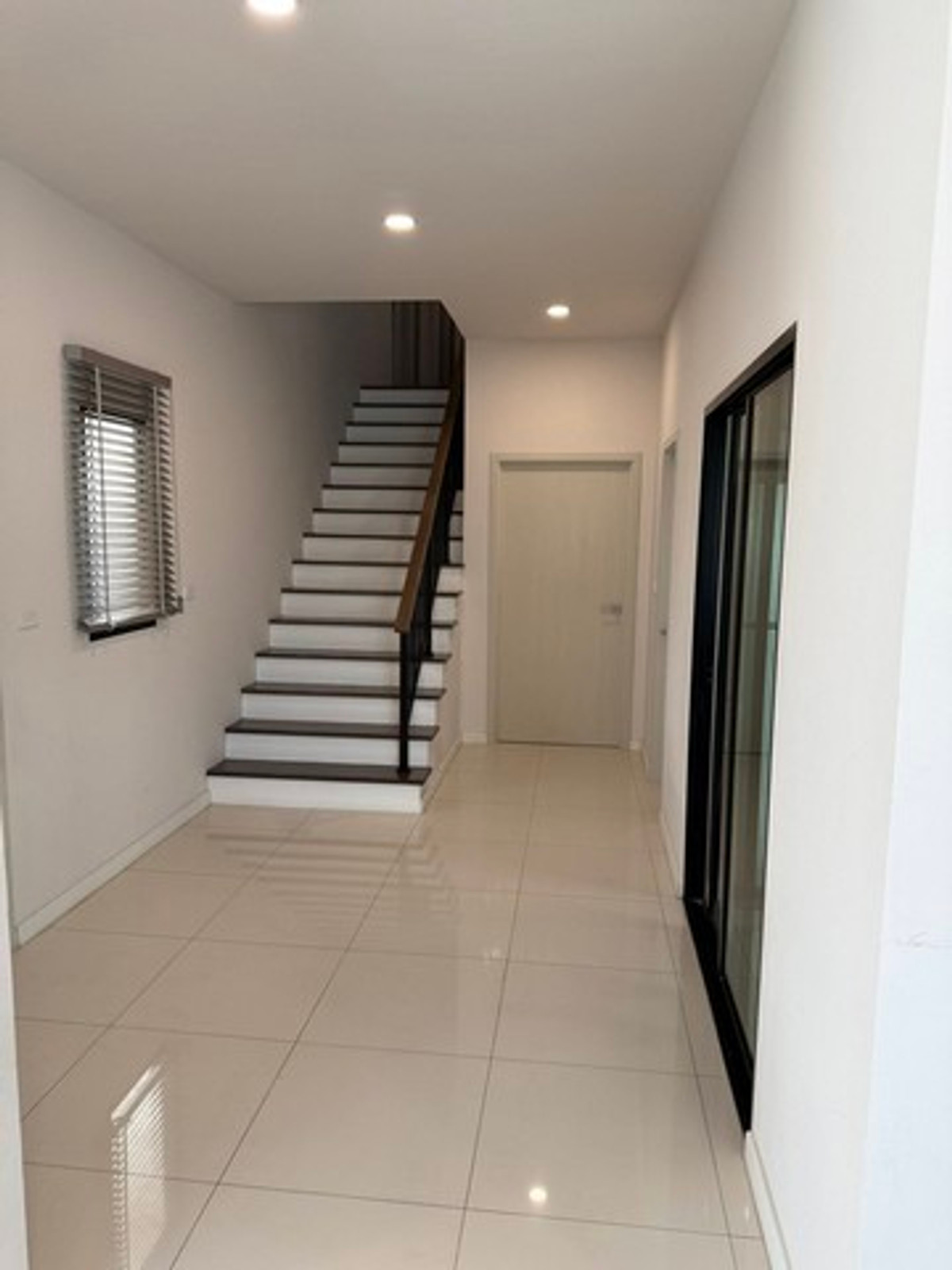 ให้เช่าบ้านบางนา แบริ่ง ลาซาล : HR3309ให้เช่าบ้านเดี่ยวหลังใหญ่ที่สุดในโครงการ – Britania บางนา-ศรีวารีแปลงมุม ติดสวนส่วนกลาง (Greenery View) | พื้นที่ 255 ตร.ม. พร้อมอยู่ & ครบวงจรที่สุด