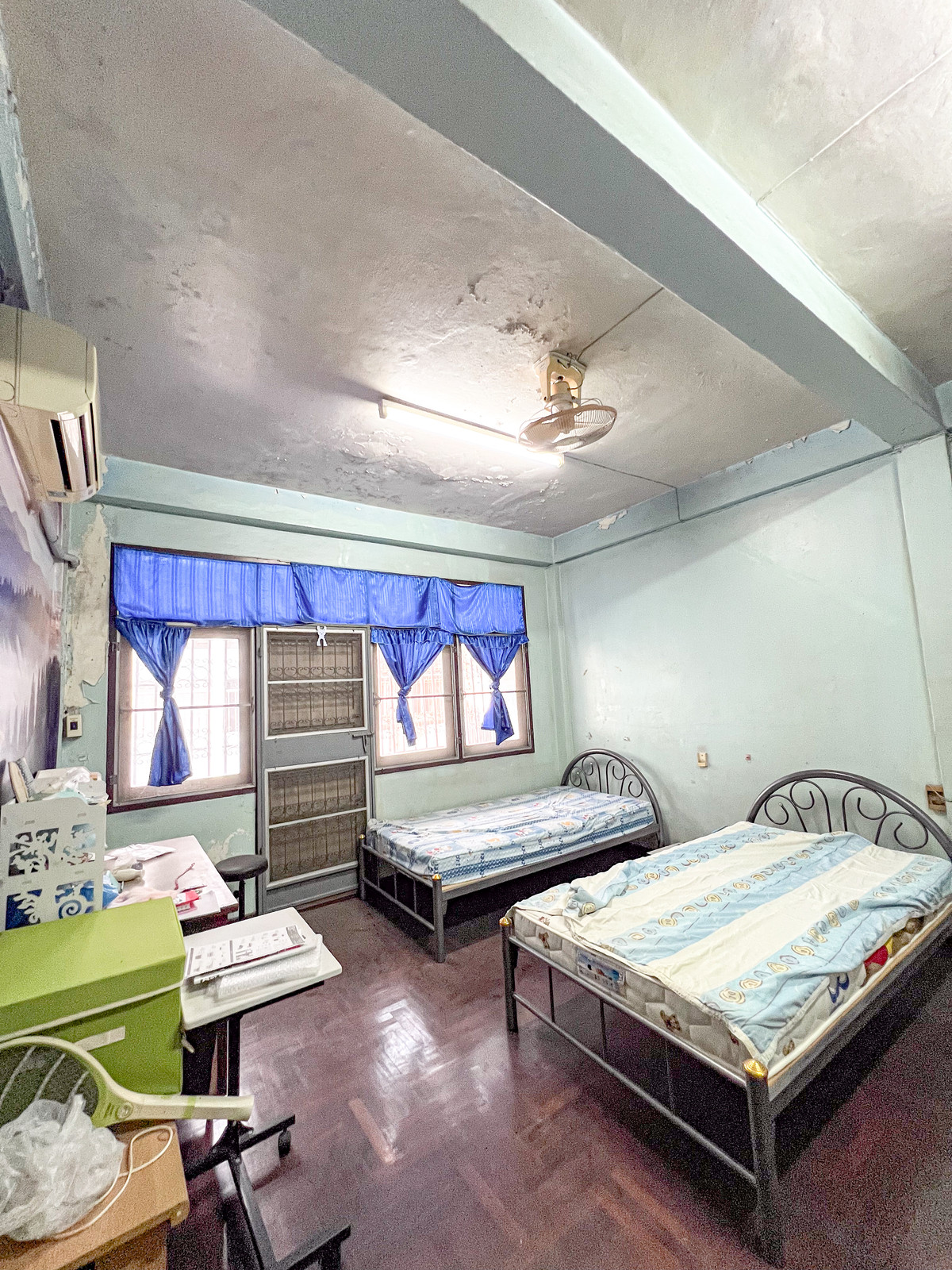 ขายทาวน์โฮมบางซื่อ วงศ์สว่าง เตาปูน : ทำเลดีจัด 🔥 ตึกแถวติด MRT เตาปูน 150 ม. สายลงทุนรีบเลย 📈💰อาคารพาณิชย์ กรุงเทพ - นนท์ 2 / 4 ห้องนอน (ขาย), Commercial building Bangkok - Non 2 / 4 Bedrooms (FOR SALE) BNS004