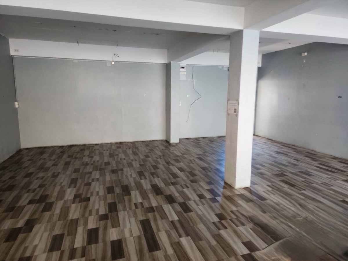 For RentShop HouseWitthayu, Chidlom, Langsuan, Ploenchit : Retail Space for Rent on Wireless Road near Embassy District, 260 sq.m across 2 Floors with Flexible Layout, High Foot Traffic Main Road Location Ideal for Restaurant Bar or Lifestyle Business