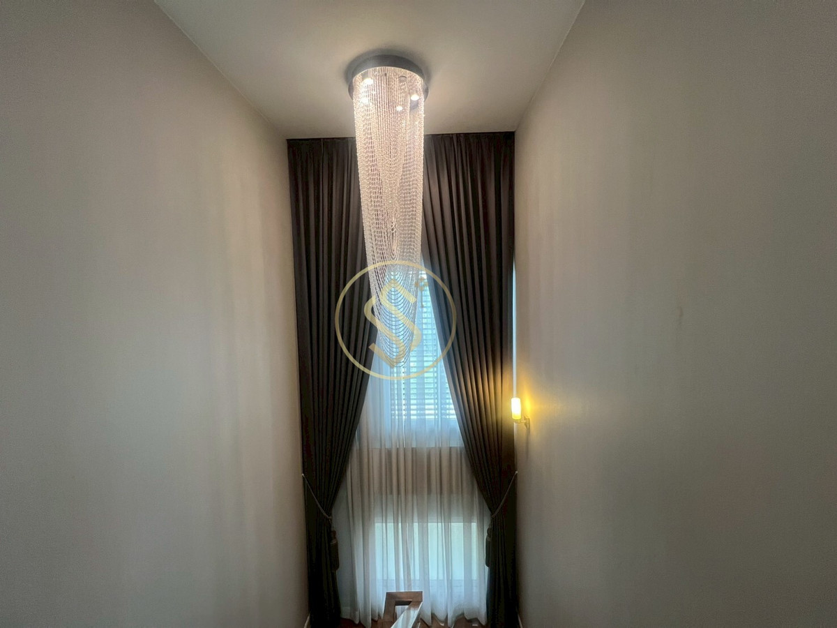 For SaleHouseNonthaburi, Bang Yai, Bangbuathong : Urgent sale, 2-story detached house, The City Ratchaphruek project, Bang Len Subdistrict, Bang Yai District, beautiful house, back side, in front of a shady garden.