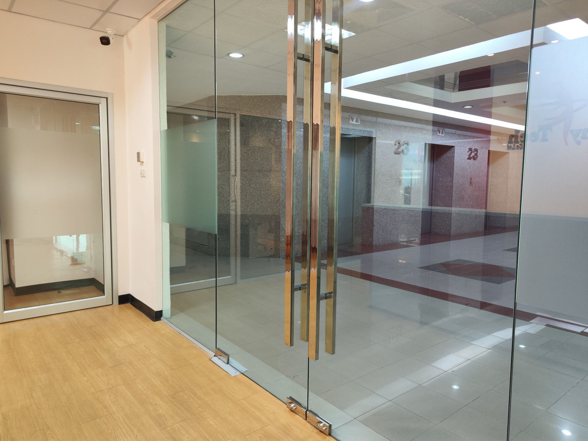 ให้เช่าอาคารพาณิชย์บางนา แบริ่ง ลาซาล : พื้นที่สำนักงานให้เช่า อาคาร Central City  Tower Bangna (Rt-01)