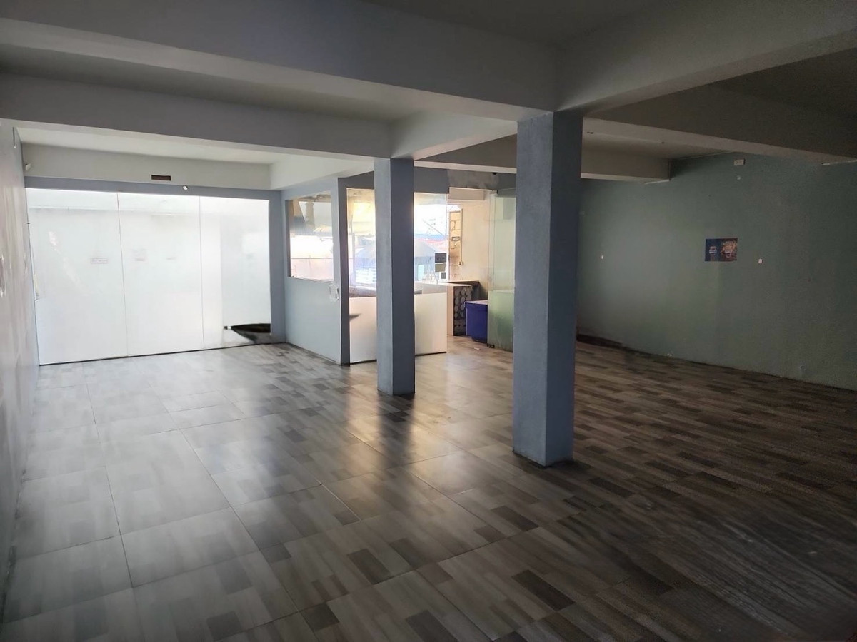 For RentShop HouseWitthayu, Chidlom, Langsuan, Ploenchit : Retail Space for Rent on Wireless Road near Embassy District, 260 sq.m across 2 Floors with Flexible Layout, High Foot Traffic Main Road Location Ideal for Restaurant Bar or Lifestyle Business