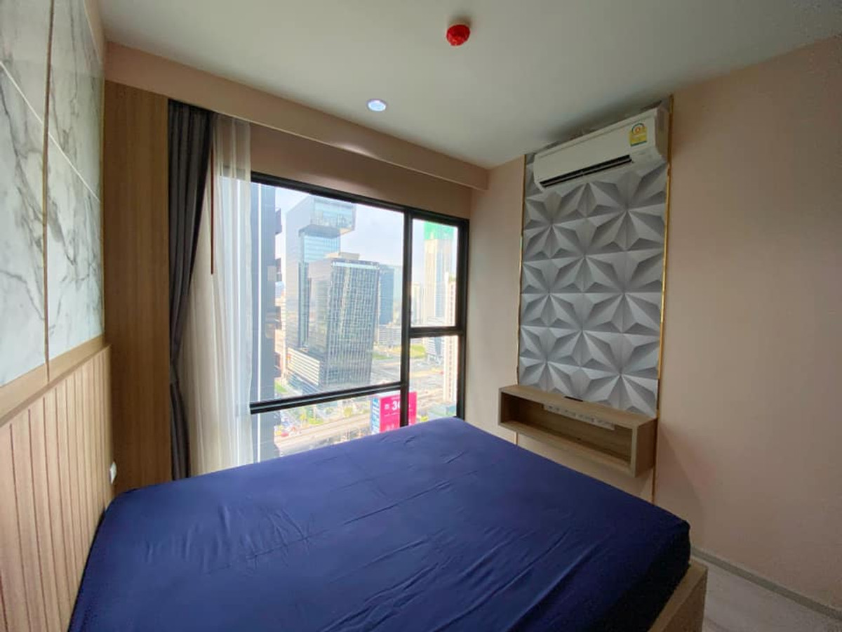 For RentCondoRama9, Petchburi, RCA : !! Beautiful room for rent, Rhythm Asoke 1 condo, near MRT Rama 9.