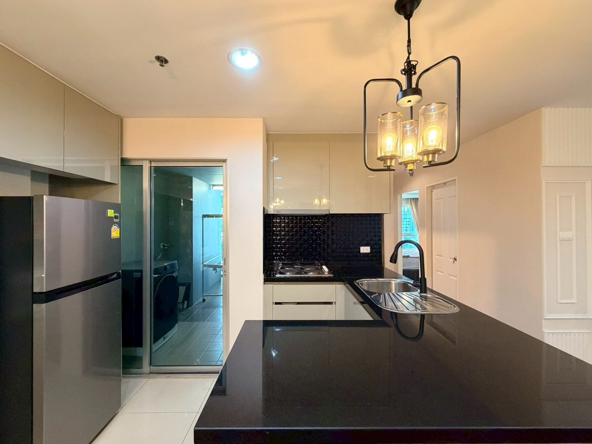 For RentCondoRama9, Petchburi, RCA : Condo for rent, corner room near MRT Rama 9 | Belle Grand Rama 9 | near office/business buildings G Tower and The 9th Towers
