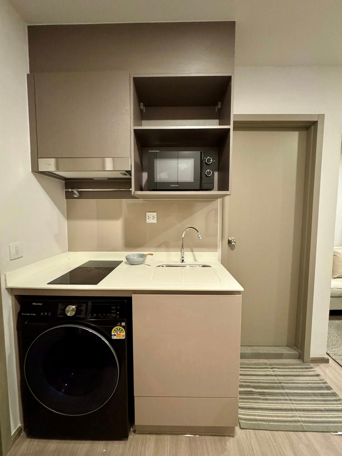 For RentCondoKhlongtoei, Kluaynamthai : Urgent, hurry and reserve now ‼️ For rent Aspire Sukhumvit Rama4, very beautiful room 🔥 fully furnished. The central part is very good 📍 Ready to move in (responds to chats and answers calls very quickly)