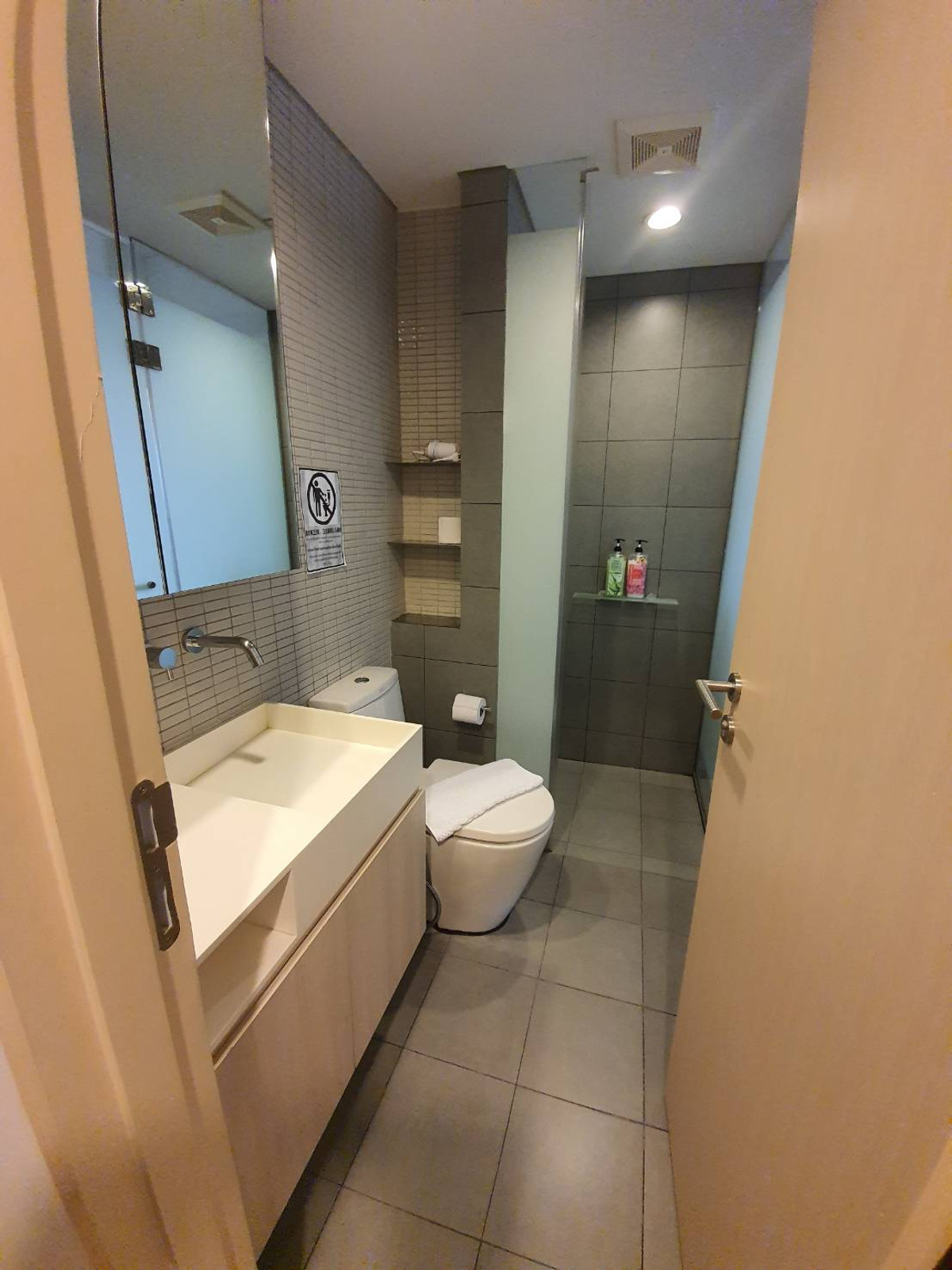 For RentCondoAri,Anusaowaree : High Floor 1 Bedroom Condo for Rent at Siamese Ratchakru | 31 sqm | Near BTS Ari / Sanam Pao
