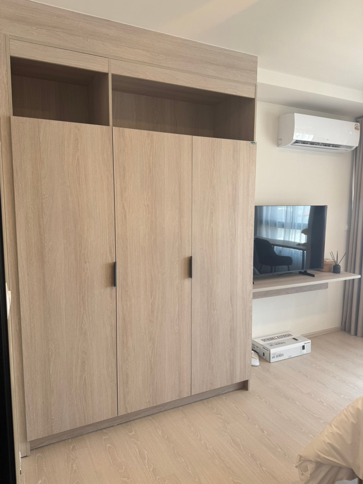 For RentCondoPathum Thani,Rangsit, Thammasat : For rent: dcondo Vivid, brand new room! Bangkok University, fully furnished, no one has ever lived in it.