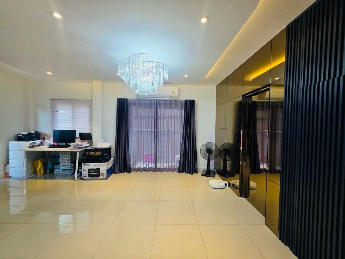 ทาวน์โฮมบางนา แบริ่ง ลาซาล : บ้านใหญ่หลังมุม 42วา.ติดเมกาบางนา พลีโน่ สุขุมวิท-บางนา2 ใกล้ทางด่วนวงแหวน สวยสุด