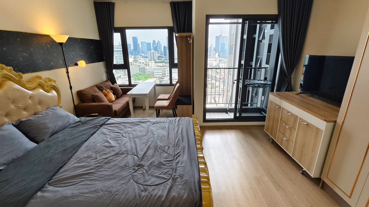 For RentCondoKhlongtoei, Kluaynamthai : Condo for rent Life Rama 4 - Asoke near MRT Queen Sirikit Center.