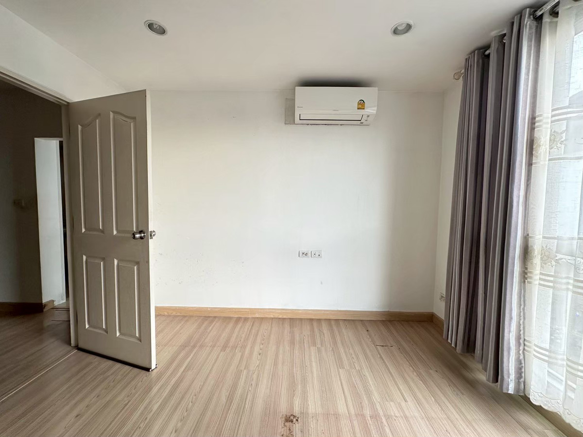 ขายคอนโดลาดพร้าว101 แฮปปี้แลนด์ : 🚨ห้ามพลาด🚨 ผ่อนเริ่ม 6 ใบเทา ได้คอนโดห้องกว้าง ใกล้รถไฟฟ้าสายสีเหลือง 