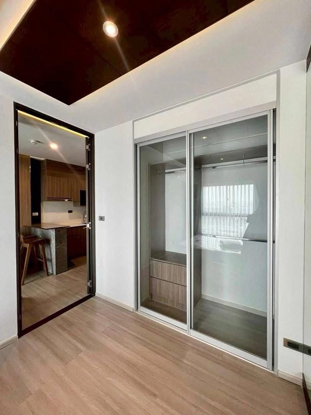 ขายคอนโดปิ่นเกล้า จรัญสนิทวงศ์ : 💙@condocurator 💙 ขาย The Parkland Charan - Pinklao ห้องแต่งสวย Built-in ครบ [PM0860]