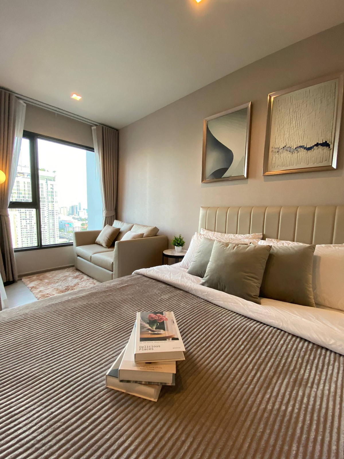 For RentCondoRama9, Petchburi, RCA : Condo for rent near MRT Rama 9 | Life Asoke Rama9 | near MRT Central Rama 9 Convenient travel