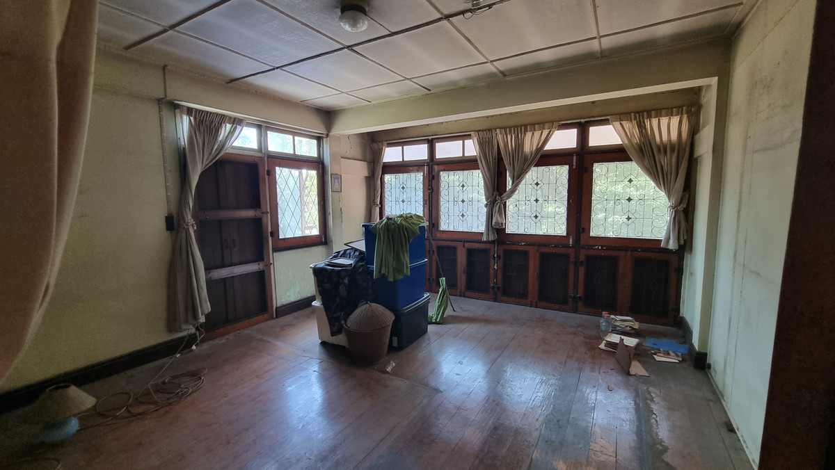 ให้เช่าบ้านสุขุมวิท อโศก ทองหล่อ : ให้เช่าบ้านเดี่ยว พร้อมสวนและที่จอดรถ 6 คัน – ทำเลพร้อมพงษ์ / ทองหล่อ   เหมาะสำหรับทำ สปา ร้านอาหาร คาเฟ่ หรือธุรกิจบริการ