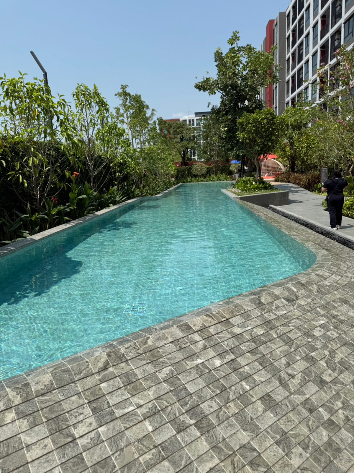 For RentCondoPathum Thani,Rangsit, Thammasat : For rent: dcondo Vivid, brand new room! Bangkok University, fully furnished, no one has ever lived in it.