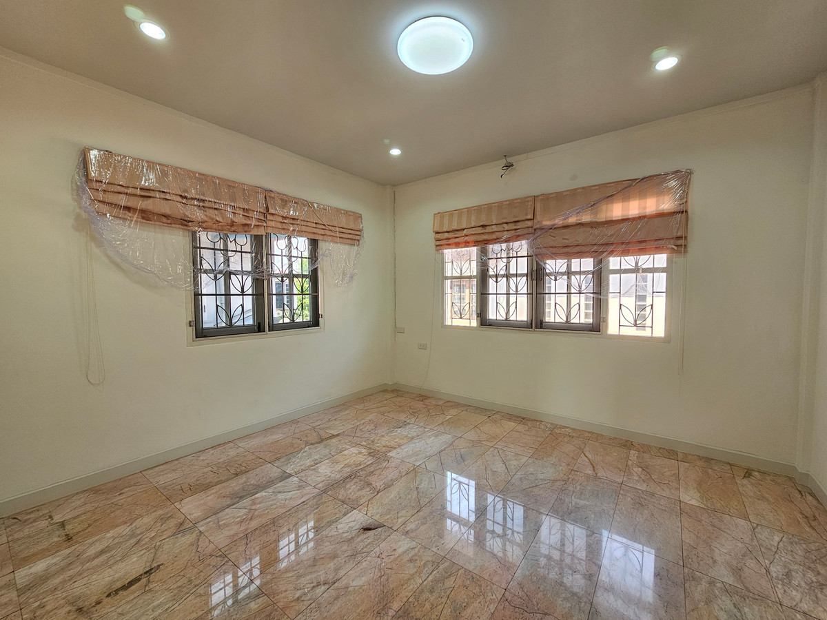 HousePhutthamonthon, Salaya : sell!!! 2-story detached house, area 53.1 sq m @ Suan Dok Mai Village - Soi Borommaratchachonnani 105, Thawi Watthana District, Bangkok