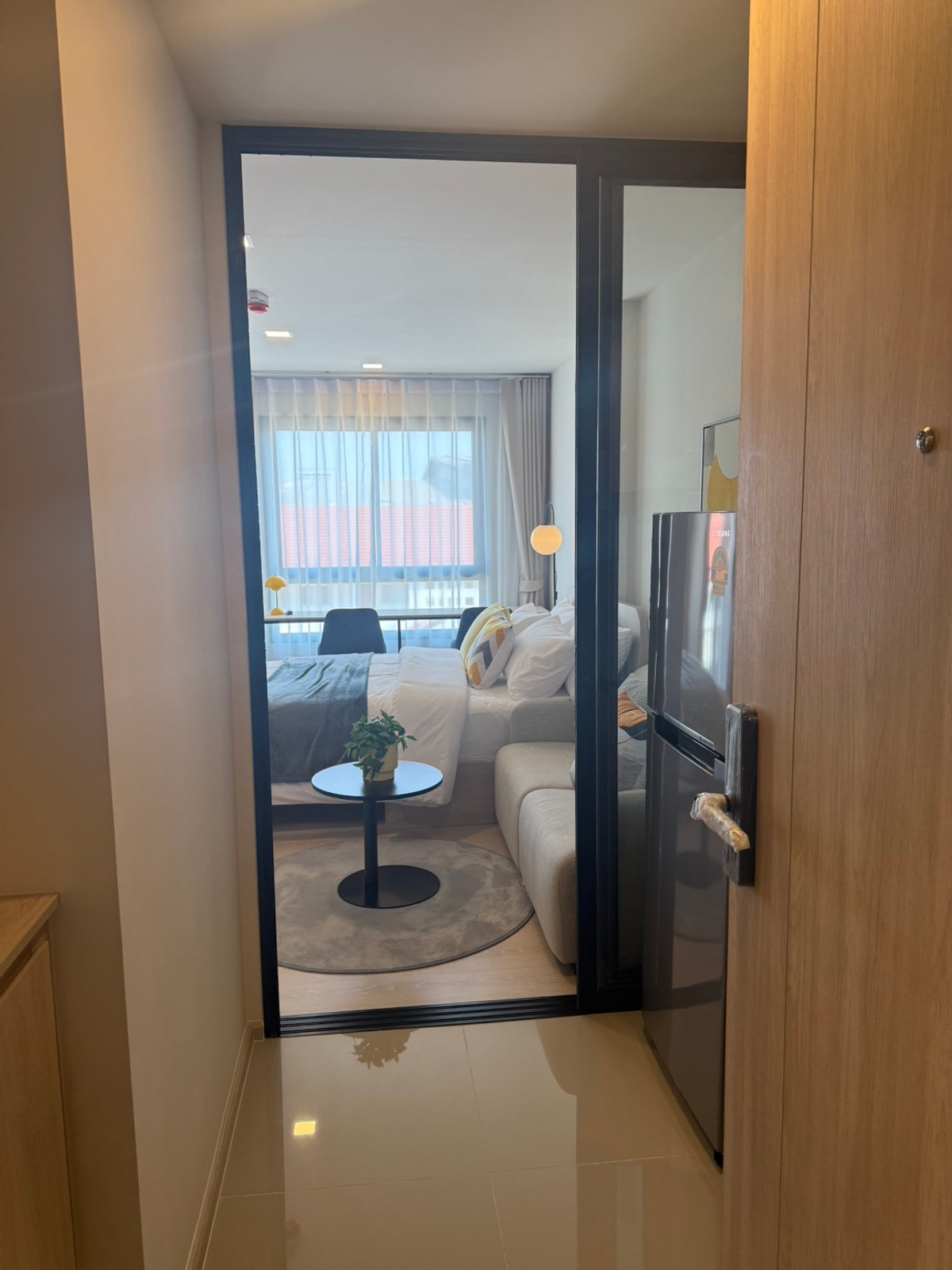 For RentCondoPathum Thani,Rangsit, Thammasat : For rent: dcondo Vivid, brand new room! Bangkok University, fully furnished, no one has ever lived in it.