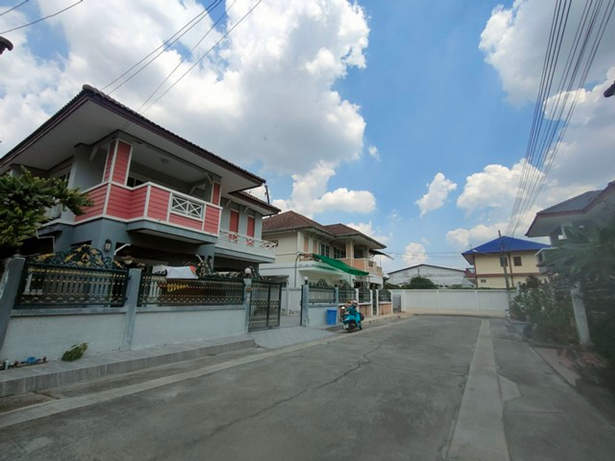 บ้านพระราม 2 บางขุนเทียน : ขายและให้เช่าบ้านเดี่ยว 2 ชั้น ม.สินทวีการ์เด้น 3 ท่าข้าม-พระราม 2 พร้อมอยู่