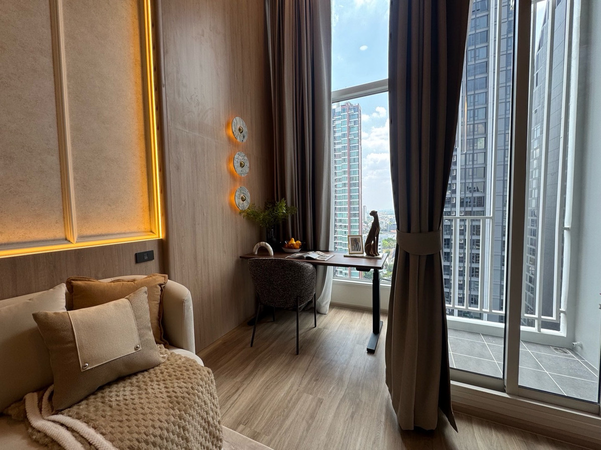 ขายคอนโดสุขุมวิท อโศก ทองหล่อ : Culture Thonglor ✨Modern living in one of Bangkok’s most desirable 🌃neighborhoods. StudioHybrid 36 sq.m. 
📌Start 6.49 MB
📞Phat 064-642-8664
📞Nui 094-624-2014