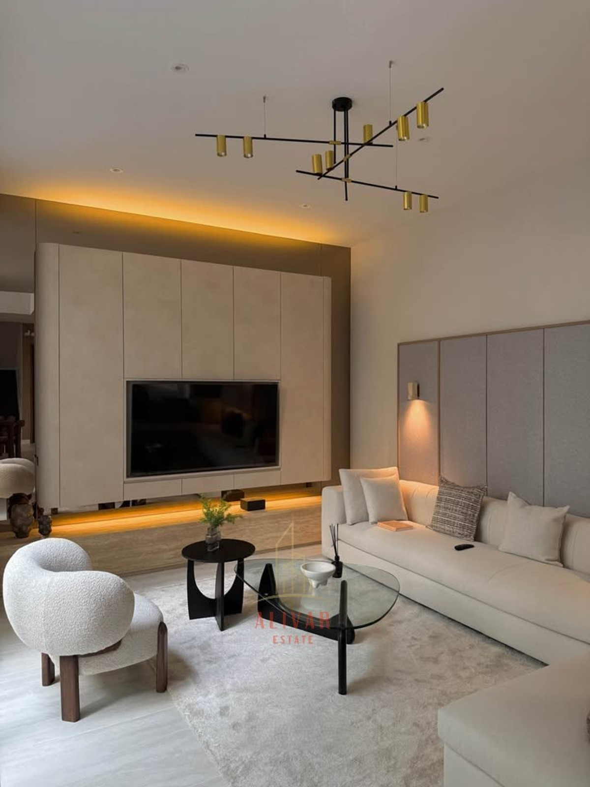 For RentHousePattanakan, Srinakarin : RH031926 For rent, 3-story detached house, 3 bedrooms at BuGaan Krungthep Kreetha, Krungthep Kreetha area.