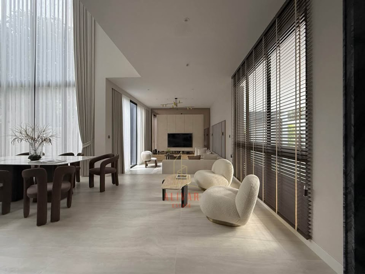 For RentHousePattanakan, Srinakarin : RH031926 For rent, 3-story detached house, 3 bedrooms at BuGaan Krungthep Kreetha, Krungthep Kreetha area.