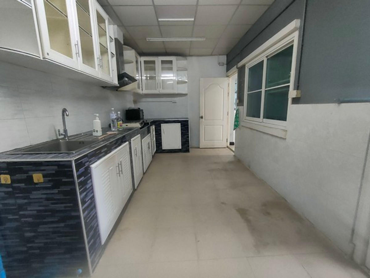 บ้านพระราม 2 บางขุนเทียน : ขายและให้เช่าบ้านเดี่ยว 2 ชั้น ม.สินทวีการ์เด้น 3 ท่าข้าม-พระราม 2 พร้อมอยู่