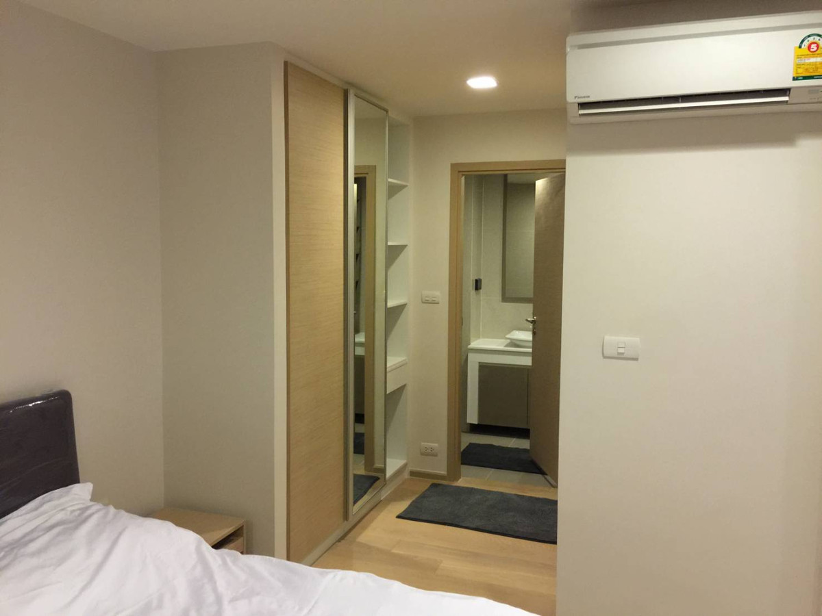 ให้เช่าคอนโดสุขุมวิท อโศก ทองหล่อ : For Rent Condo LIV @49i Fully Furnished(S15-0967)