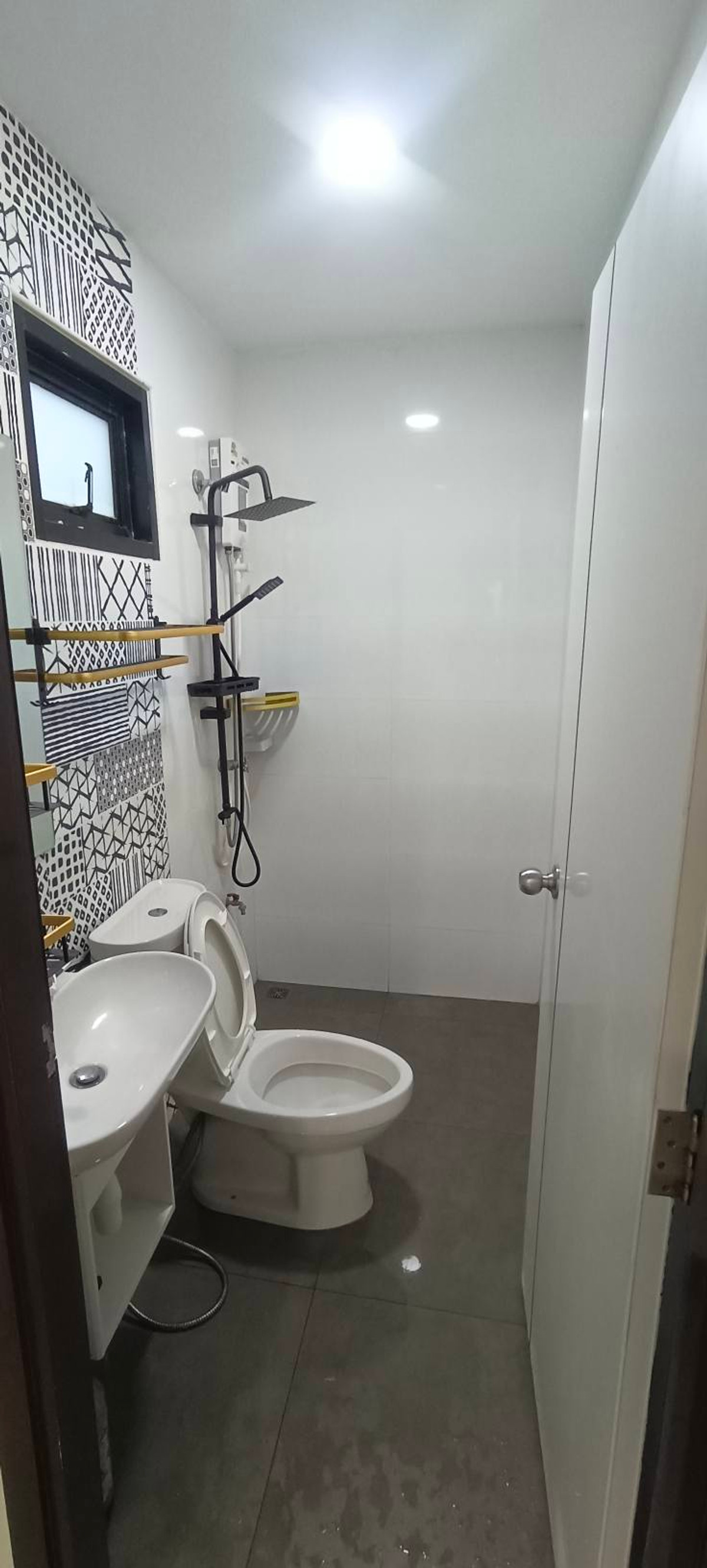 For SalePattaya, Bangsaen, Chonburi : Corner house, lots of space, near Laem Chabang Industrial Estate 🔥 Maneerin Village Laemchabang - Banglamung / 4 bedrooms (for sale), Maneerin Village Laemchabang - Banglamung / 4 Bedrooms (FOR SALE) BEWN114