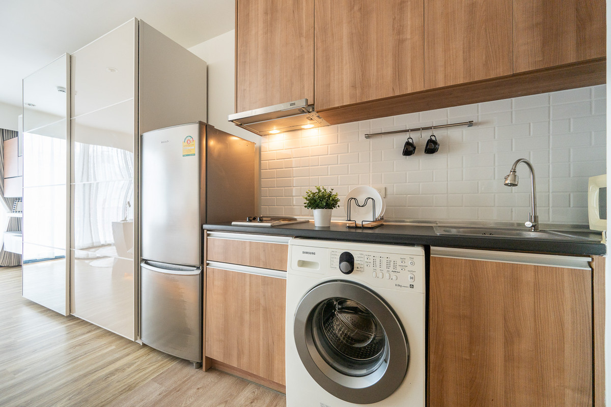 For SaleCondoLadprao, Central Ladprao : R090 ✨🏙️ Urgent Sale! The Issara Ladprao, near MRT Ladprao (only 200 m away). Price only 2.899 million baht.