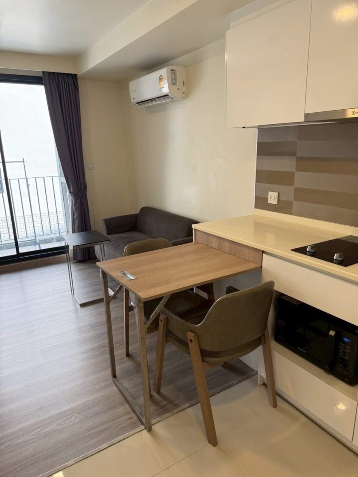 ให้เช่าคอนโดพระราม 9 เพชรบุรีตัดใหม่ RCA : มาเอสโตร 03 รัชดา / 1 bedroom 29 sqm./ 7 fl./17,000