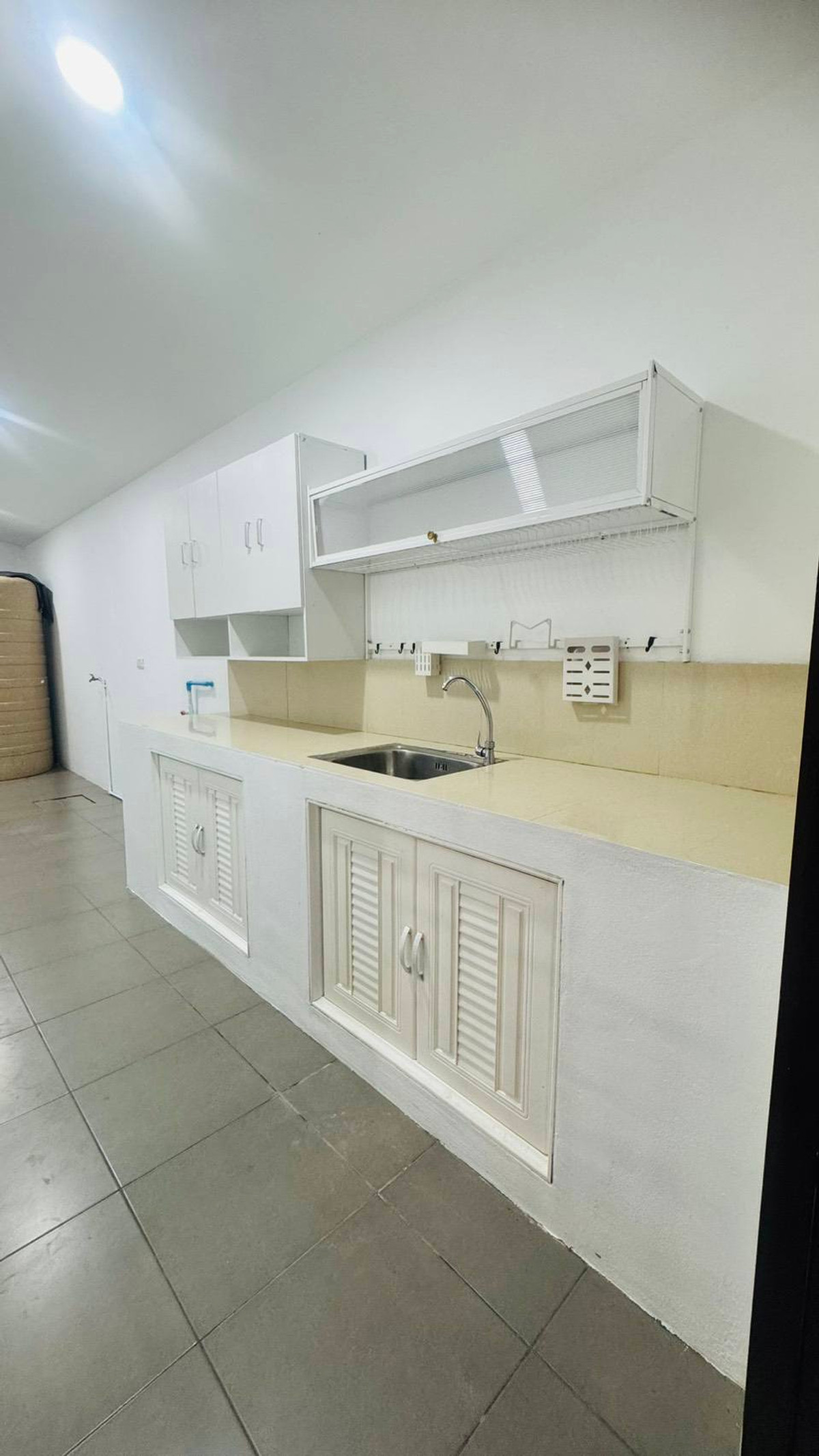 For SalePattaya, Bangsaen, Chonburi : Corner house, lots of space, near Laem Chabang Industrial Estate 🔥 Maneerin Village Laemchabang - Banglamung / 4 bedrooms (for sale), Maneerin Village Laemchabang - Banglamung / 4 Bedrooms (FOR SALE) BEWN114