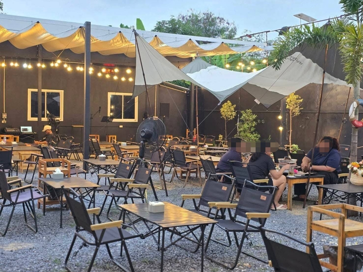 เซ้งร้านค้า/ตลาดนัดเอกชัย บางบอน : เซ้งร้านอาหาร-นั่งชิว พระราม 2 ซอย 28 มี 2 โซนชิวๆ ลานกว้างหิน Outdoor บรรยากาศนั่งชิว พร้อมห้องแอร์