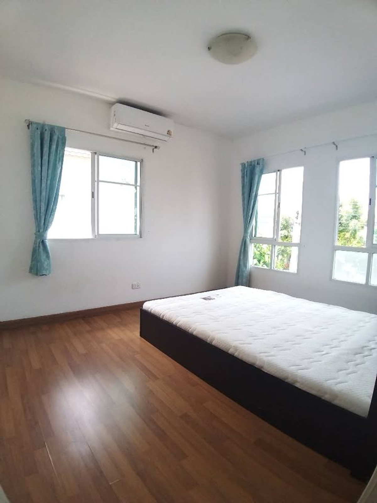 ให้เช่าบ้านลาดกระบัง สุวรรณภูมิ : ให้เช่า 57ตรว 3นอน2น้ำ บ้านเดี่ยว 2 ชั้น ภัสสร 21 พระราม 9 วงแหวน 