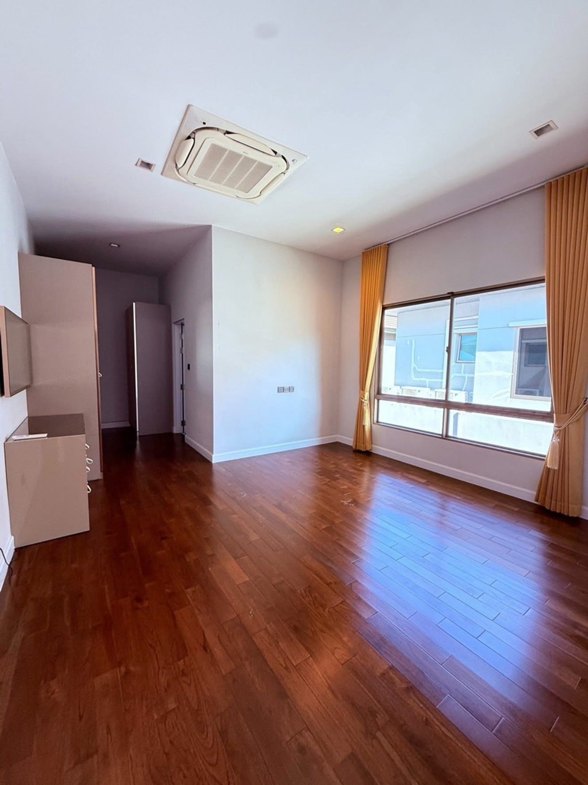 บ้านสมุทรปราการ สำโรง : 🏘️SALE / RENT Luxury Mansion at Grand Bangkok Boulevard Srinakarin