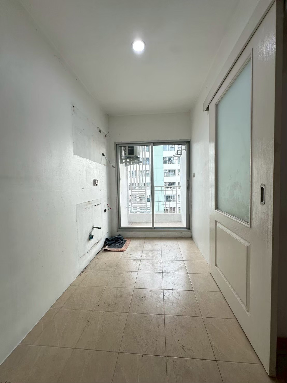 ขายคอนโดลาดพร้าว101 แฮปปี้แลนด์ : 🚨ห้ามพลาด🚨 ผ่อนเริ่ม 6 ใบเทา ได้คอนโดห้องกว้าง ใกล้รถไฟฟ้าสายสีเหลือง 