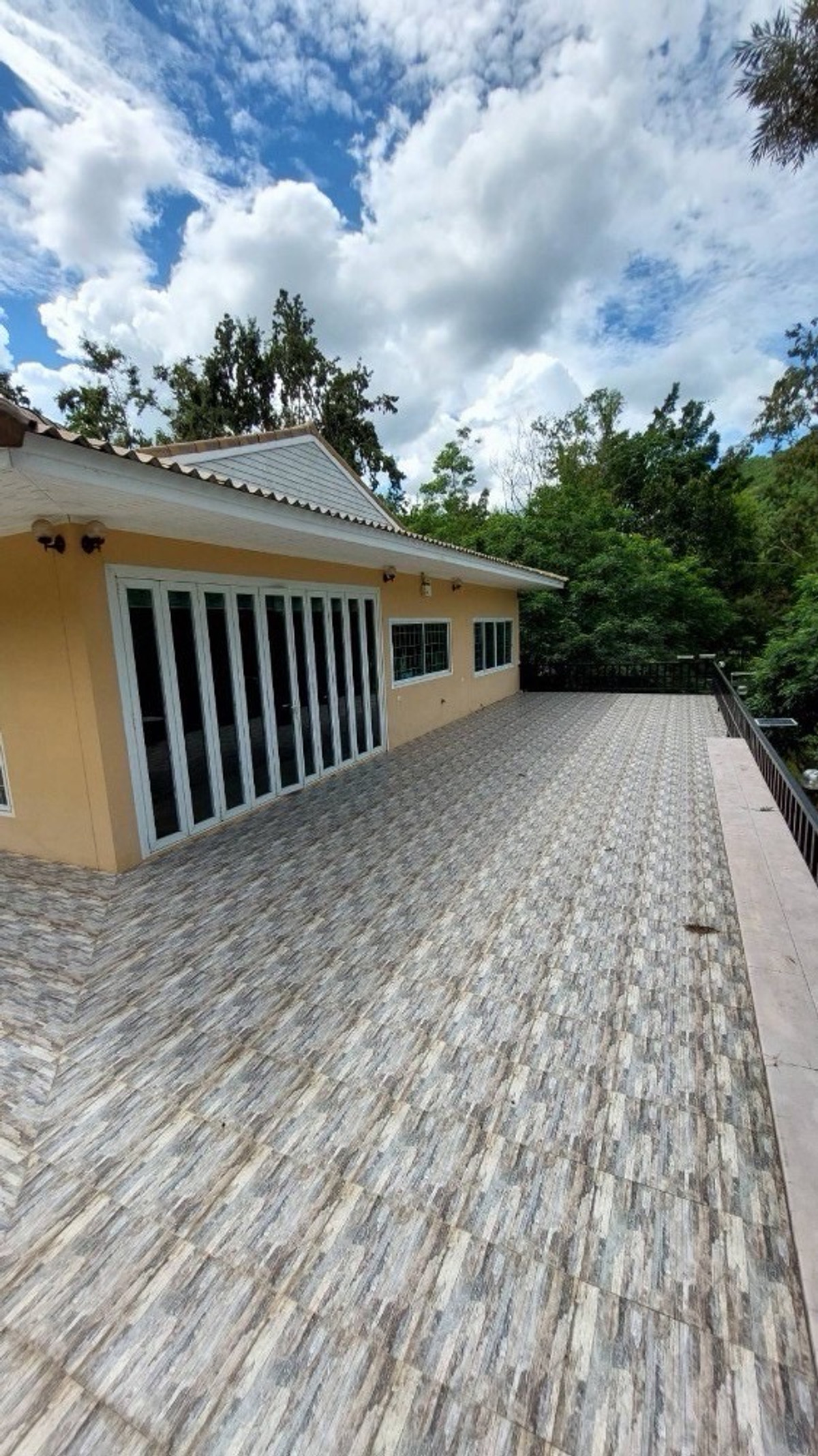 For SaleHousePak Chong KhaoYai : 6 Bedroom Mountain View House for Sale in Khao Yai, Large Land 323 sq.w Near Khao Yai National Park