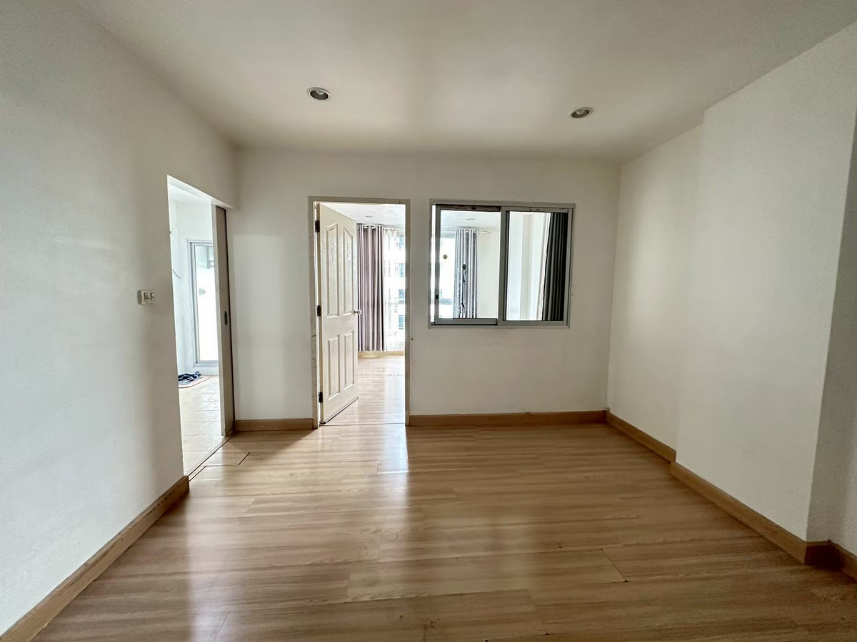 ขายคอนโดลาดพร้าว101 แฮปปี้แลนด์ : 🚨ห้ามพลาด🚨 ผ่อนเริ่ม 6 ใบเทา ได้คอนโดห้องกว้าง ใกล้รถไฟฟ้าสายสีเหลือง 