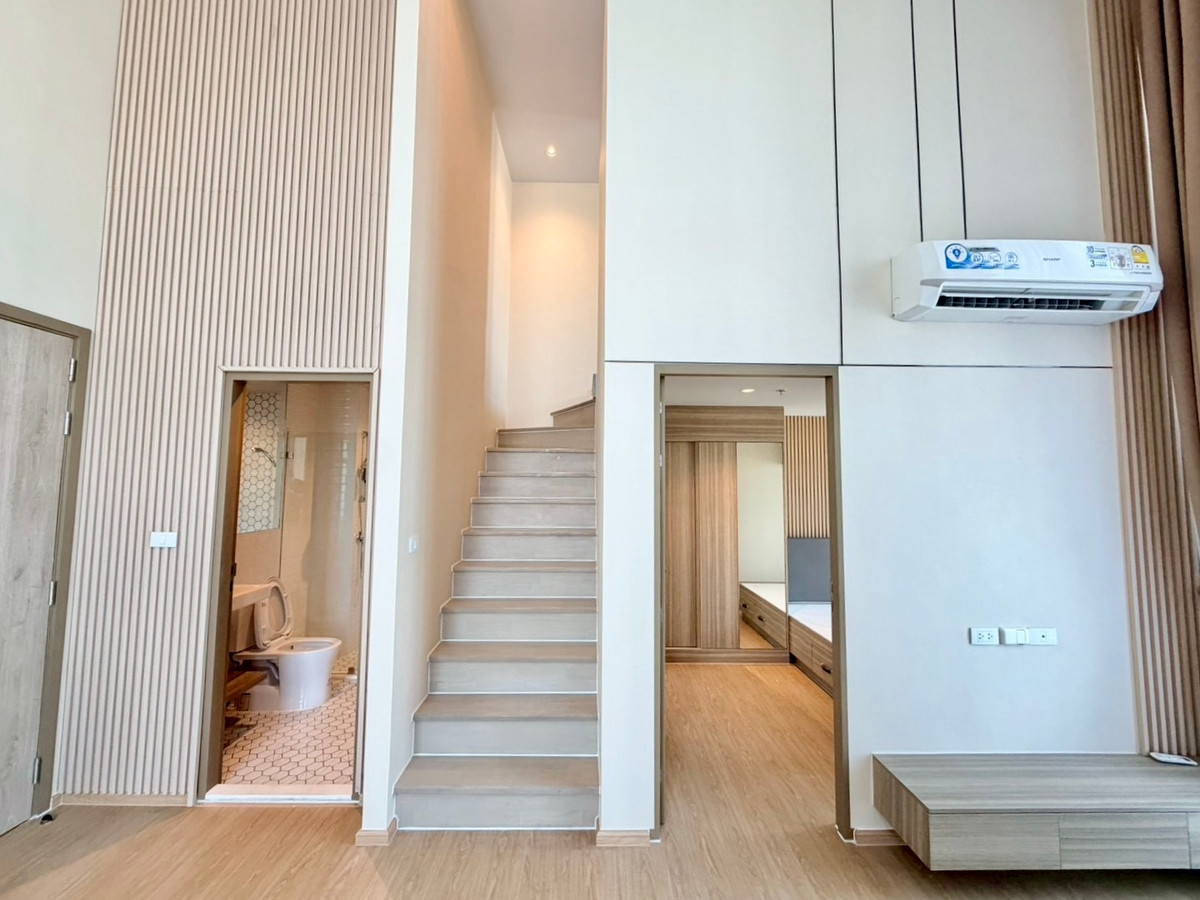 For RentCondoThaphra, Talat Phlu, Wutthakat : Altitude Unicorn for rent Duplex 61 sqm Conner room 21fl.City view 25,000 THB Close To BTS Talat Phlu K.Bee 064146-6445 (R004 AGBE)