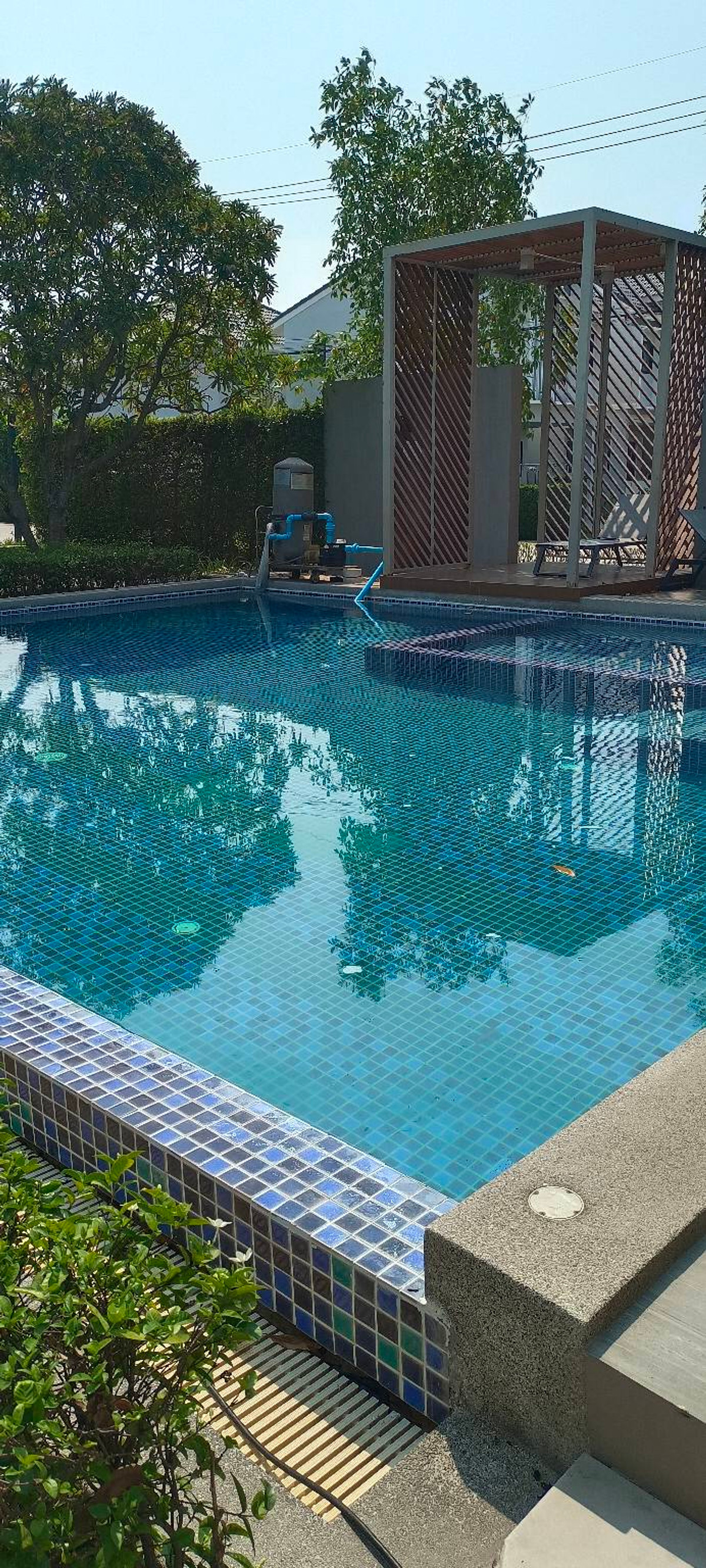 For SalePattaya, Bangsaen, Chonburi : Corner house, lots of space, near Laem Chabang Industrial Estate 🔥 Maneerin Village Laemchabang - Banglamung / 4 bedrooms (for sale), Maneerin Village Laemchabang - Banglamung / 4 Bedrooms (FOR SALE) BEWN114