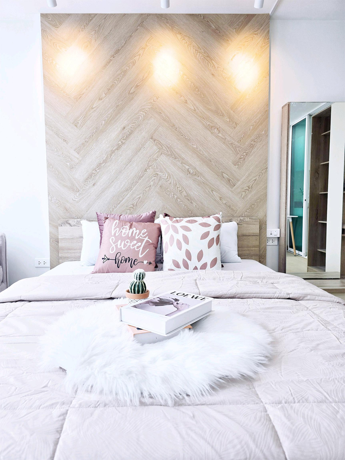 ขายคอนโดเลียบทางด่วนรามอินทรา : ห้องพร้อมอยู่ แล้วคนซื้อพร้อมยัง ! วีคอนโด เอกมัย-รามอินทรา 🏡 ห้องสวย เฟอร์ครบพร้อมใช้ชีวิตเลยจ้า 