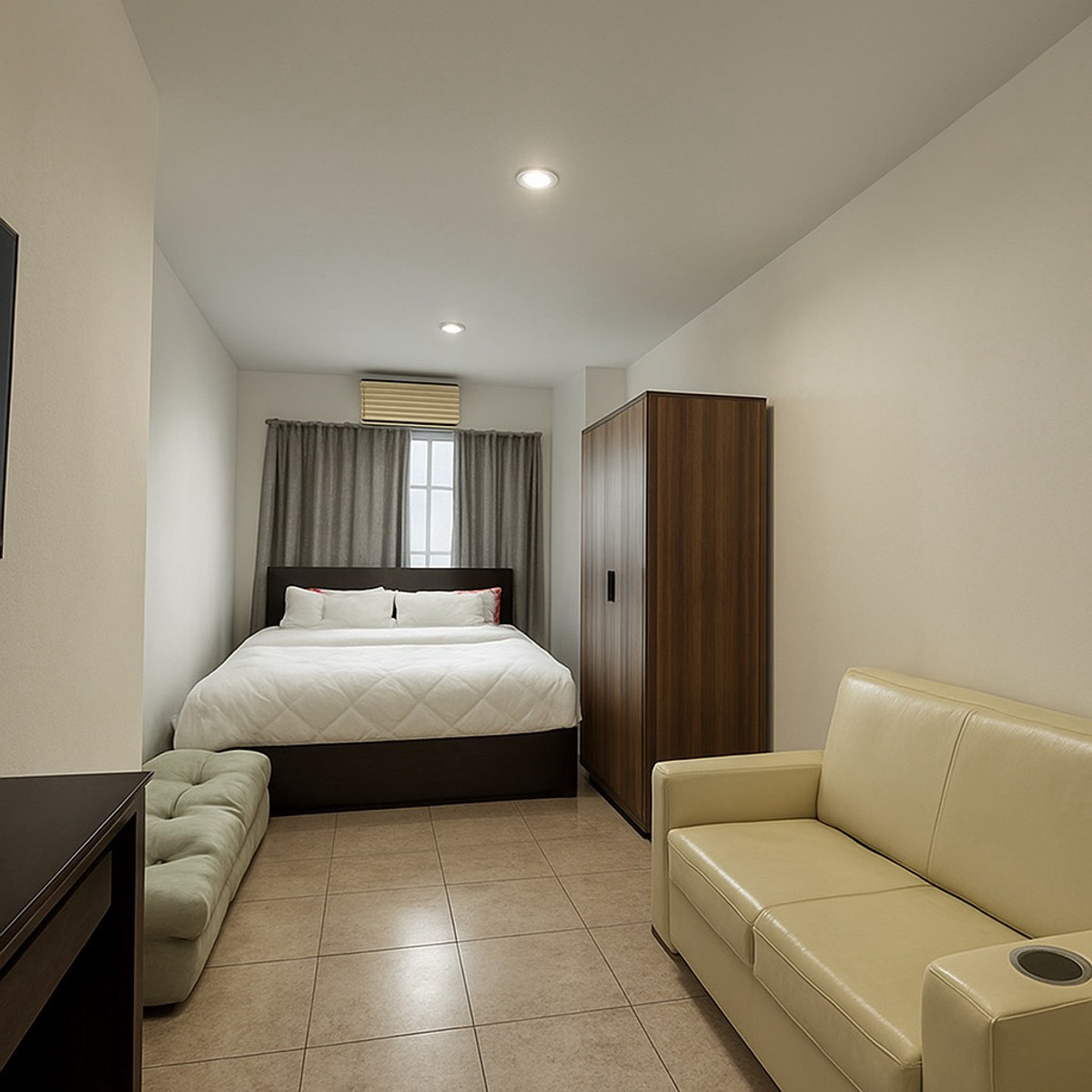 ให้เช่าคอนโดวิทยุ ชิดลม หลังสวน : ให้เช่า วิทยุ คอมเพล็กซ์ ห้องใหญ่ Pet Friendly รับสัตว์เลี้ยง  พร้อมเข้าอยู่