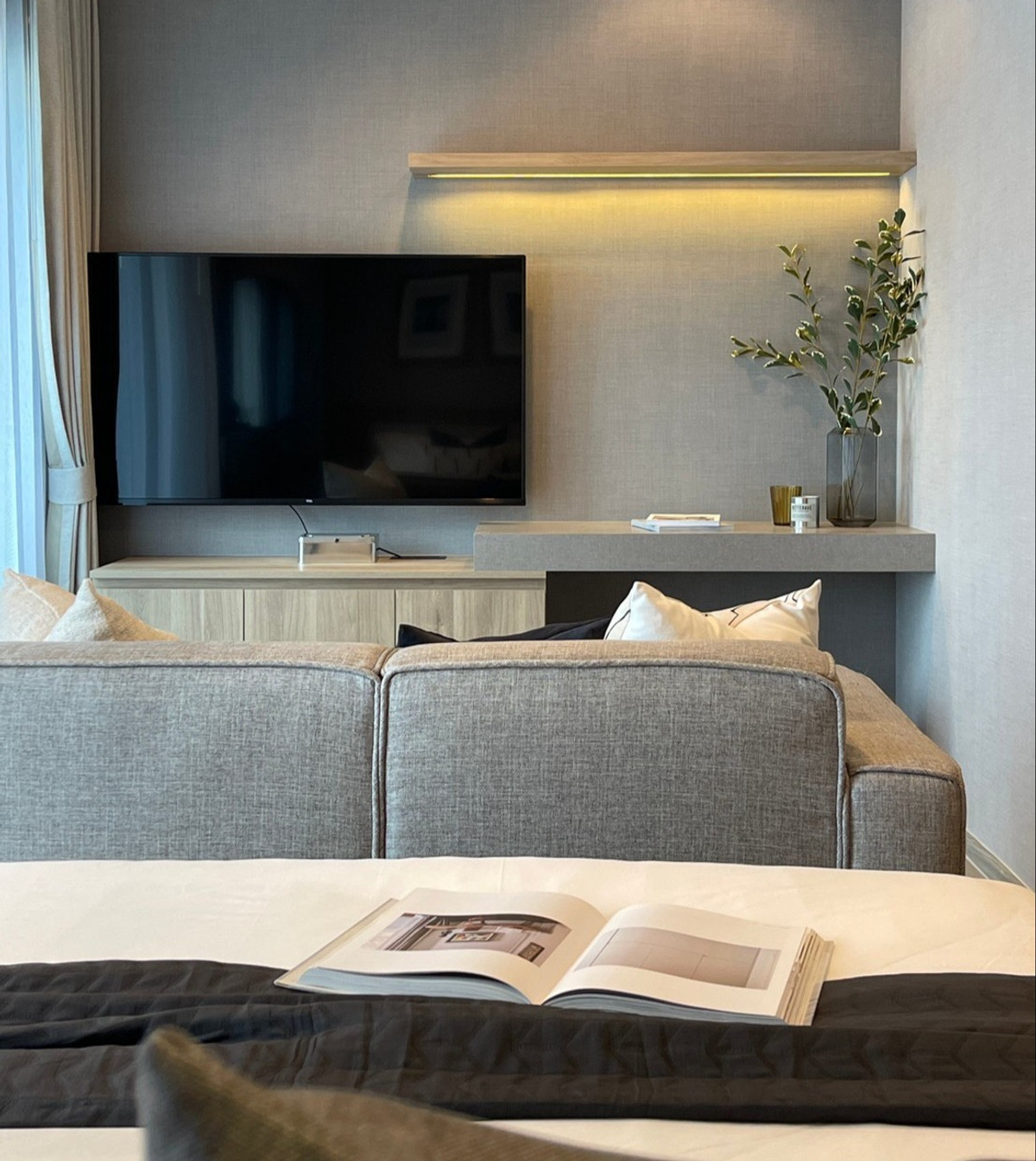 ให้เช่าคอนโดพระราม 9 เพชรบุรีตัดใหม่ RCA : [ให้เช่า]✨คอนโด เพียง 300 เมตร จาก MRT พระราม 9 | Life Asoke-Rama 9 | ชั้นสูง ทำเล CBD ใหม่ ใกล้ the Mall รามคำแหง