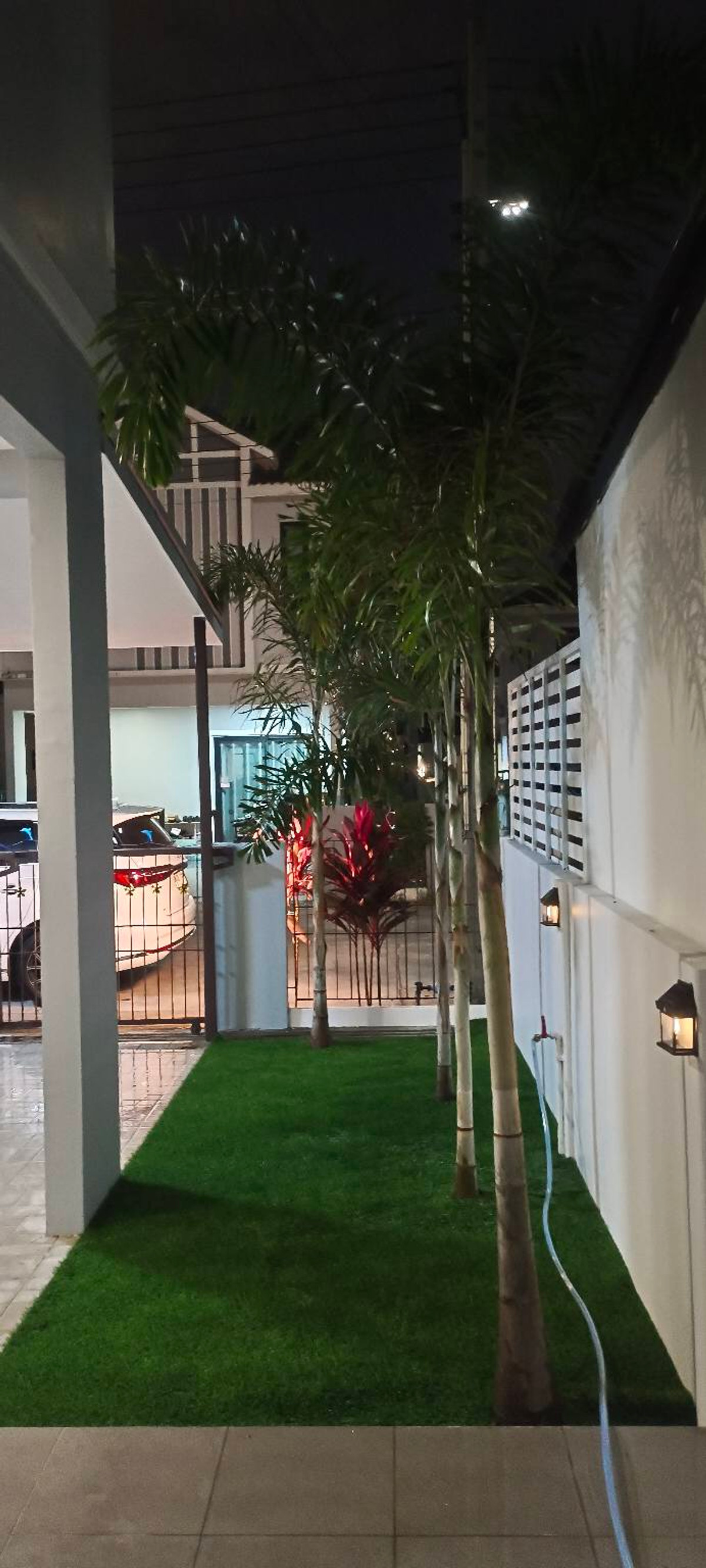 For SalePattaya, Bangsaen, Chonburi : Corner house, lots of space, near Laem Chabang Industrial Estate 🔥 Maneerin Village Laemchabang - Banglamung / 4 bedrooms (for sale), Maneerin Village Laemchabang - Banglamung / 4 Bedrooms (FOR SALE) BEWN114