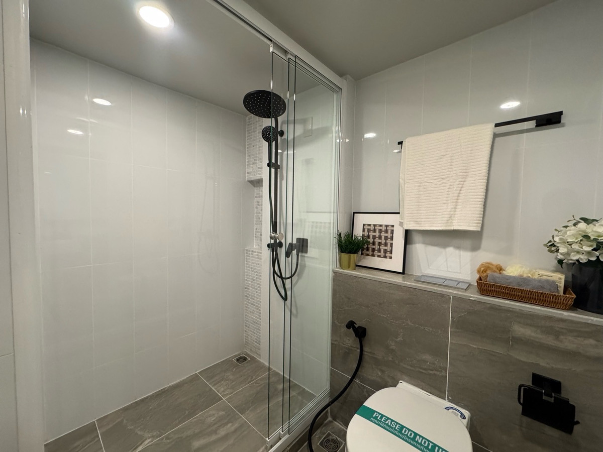 ขายคอนโดสุขุมวิท อโศก ทองหล่อ : Culture Thonglor ✨Modern living in one of Bangkok’s most desirable 🌃neighborhoods. StudioHybrid 36 sq.m. 
📌Start 6.49 MB
📞Phat 064-642-8664
📞Nui 094-624-2014