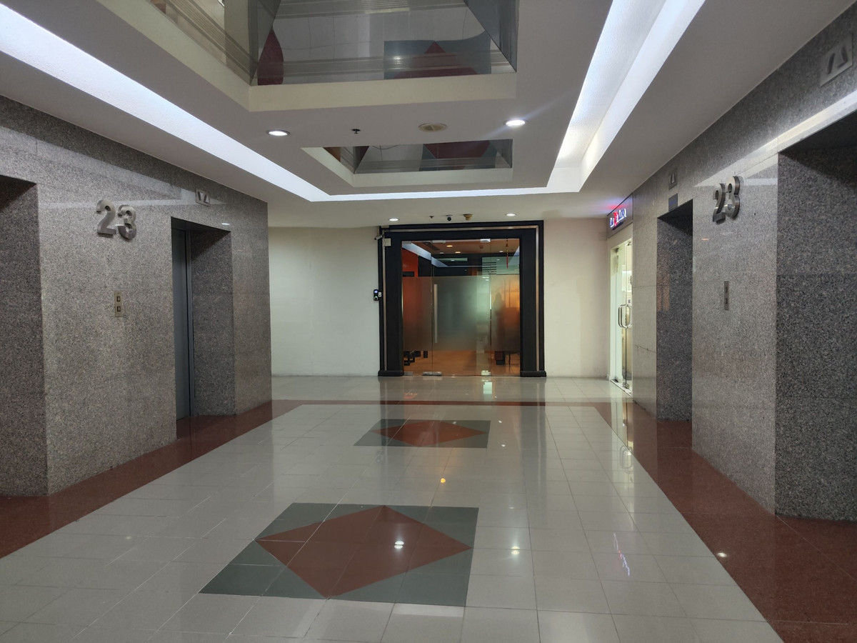 ให้เช่าอาคารพาณิชย์บางนา แบริ่ง ลาซาล : พื้นที่สำนักงานให้เช่า อาคาร Central City  Tower Bangna (Rt-01)